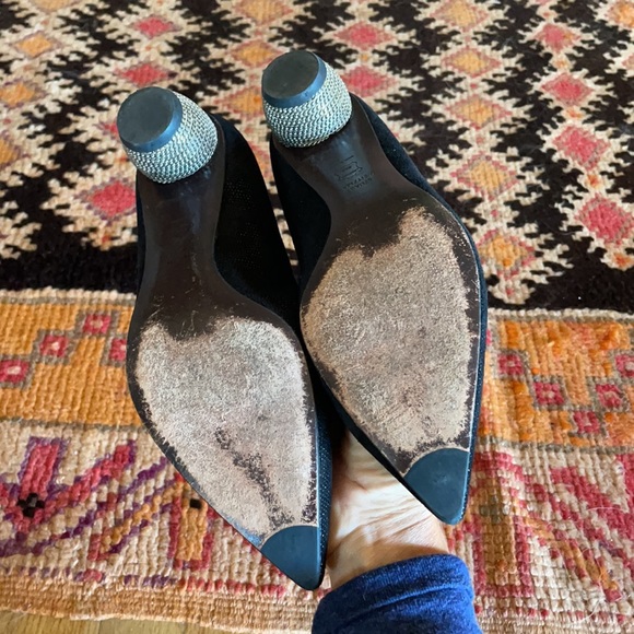 Stuart Weitzman black low heels - Picture 3 of 5